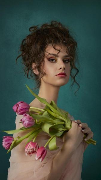 НПУ-Бронзен-медал-Мартина-Салова-Чешновар-Скопје-Девојката-со-розови-лалињ