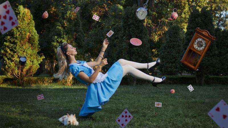 НФУ-Диплома-Мартина-Салова-Чешновар-Скопје-In-Wonderland